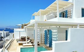 Νumi Boutique Hotel